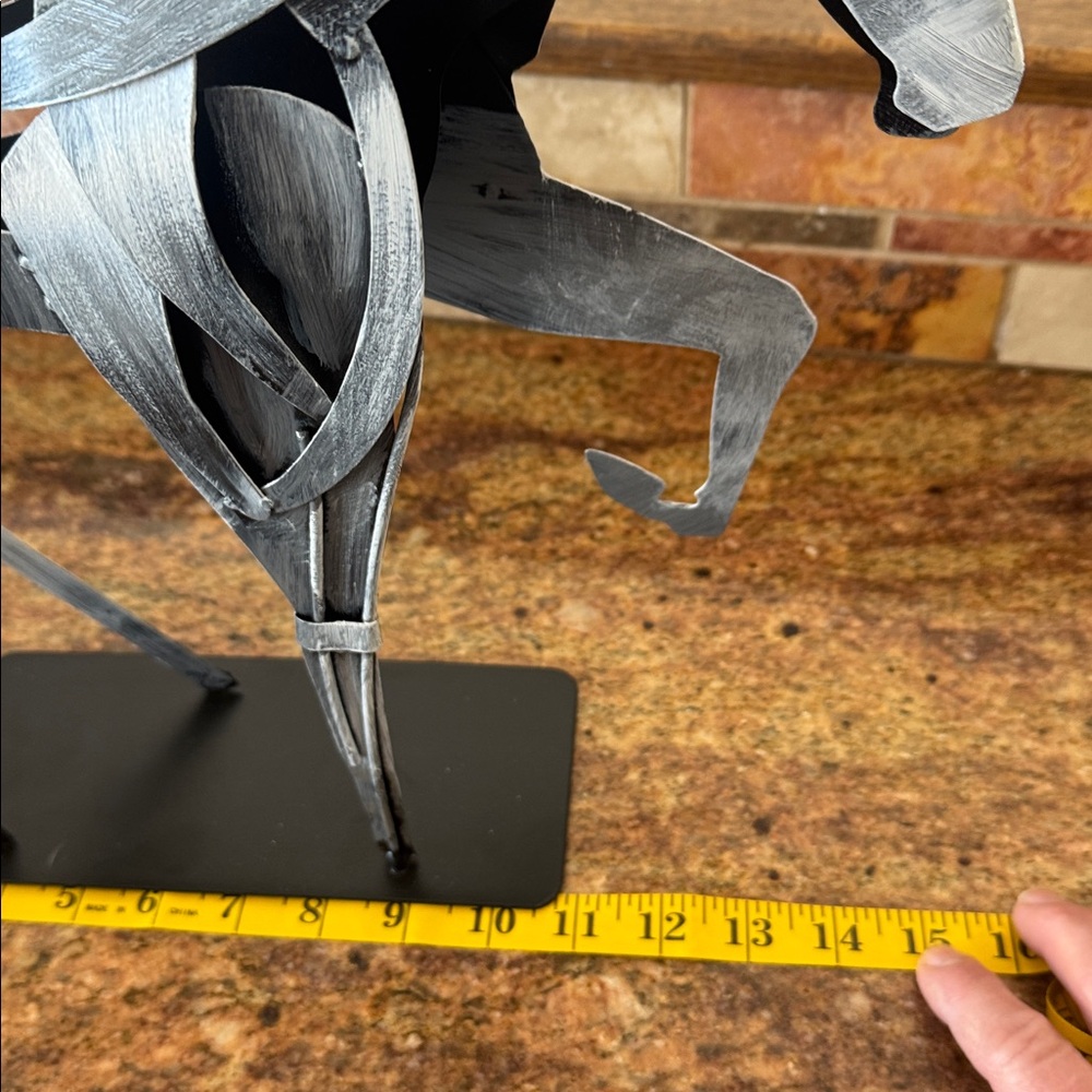 Sunblogs hand crafted Black and Gray Metal Horse Sculpture - Picture 5 of 6